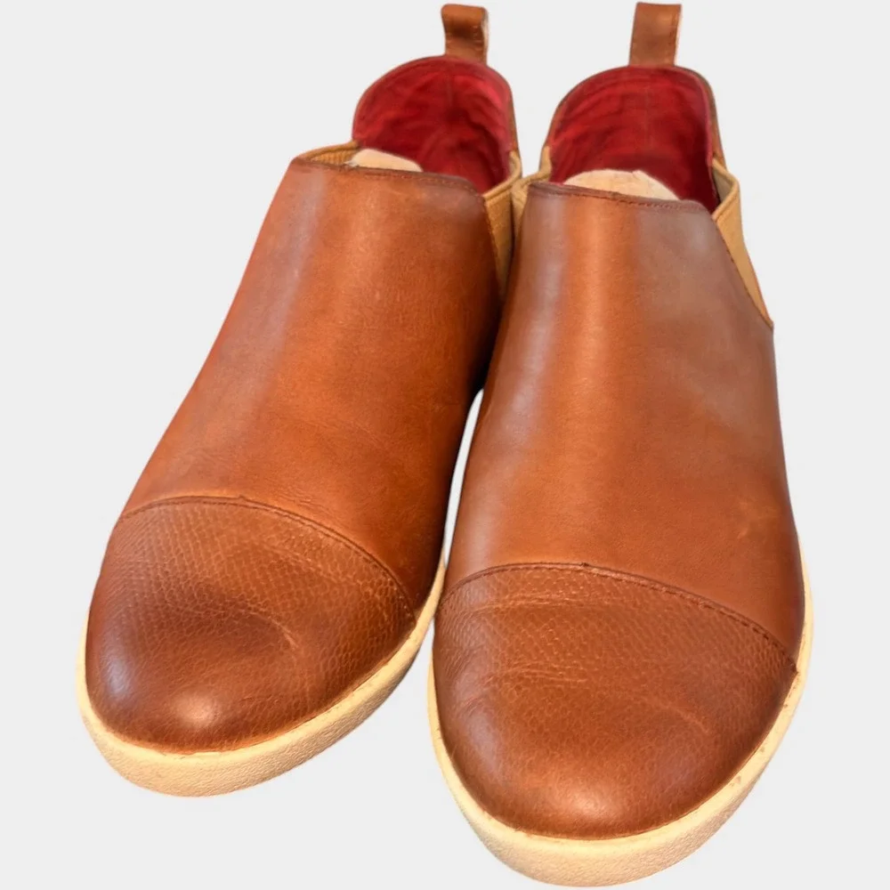 OluKai Waipahe Brown Leather Slip On Chelsea Shoes 20336-FXFX Mens 7 Womens 8.5